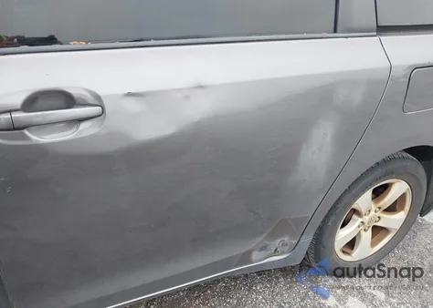 2011 Toyota Sienna Le V6 from USA, damaged, VIN 5TDKK3DC9BS162721